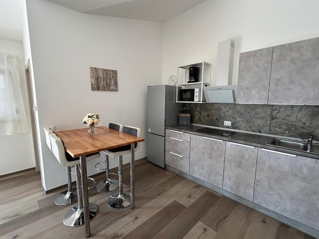 Kuchnia lub aneks kuchenny w obiekcie Apartment House Virić