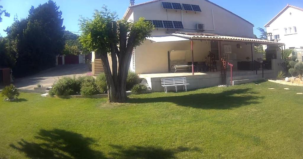 Zahrada ubytování Gite - Chambre d'hôtes l'OCCITANIA