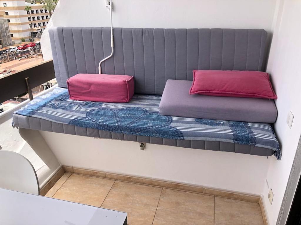Część wypoczynkowa w obiekcie Yumbo Beach Apartment 2 with high speed free internet