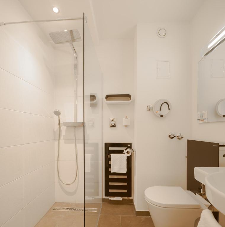 Turm Hotel - Resim 3