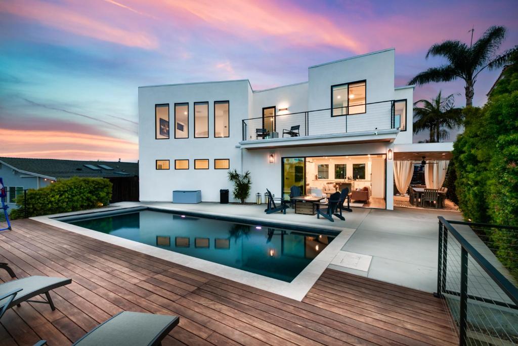 Luxury Pool Haven Scenic Views and Summer Fireworks, San Diego (updated ...