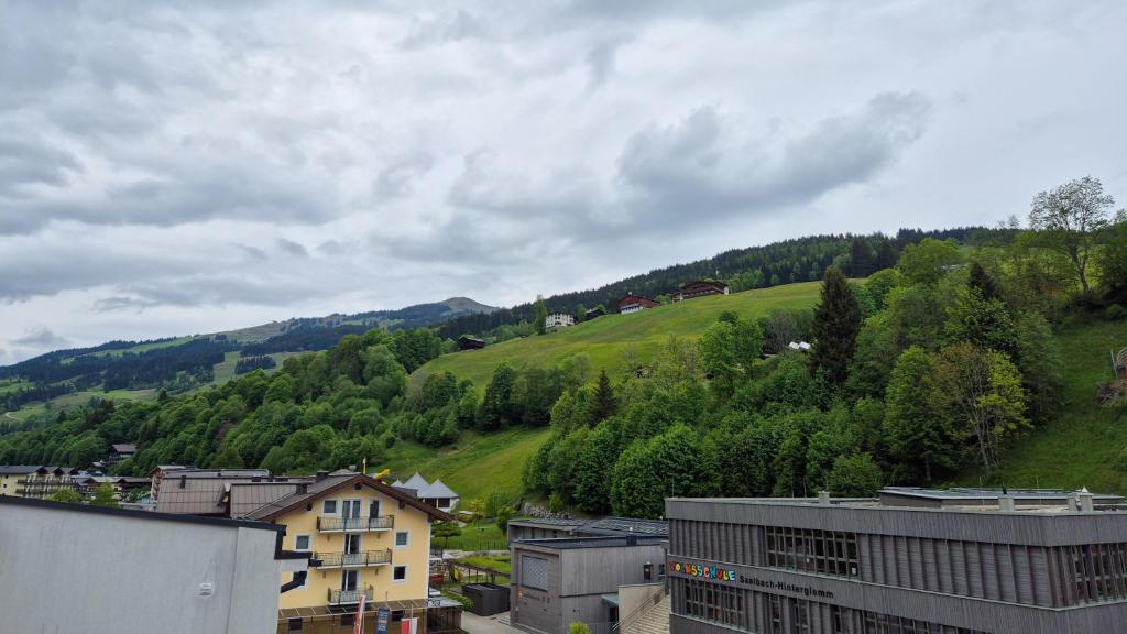 Výhľad na hory alebo výhľad na hory priamo z apartmánu