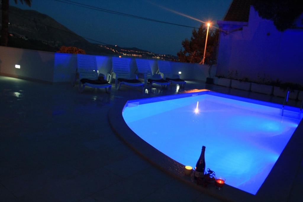 Πισίνα στο ή κοντά στο Cozy Room