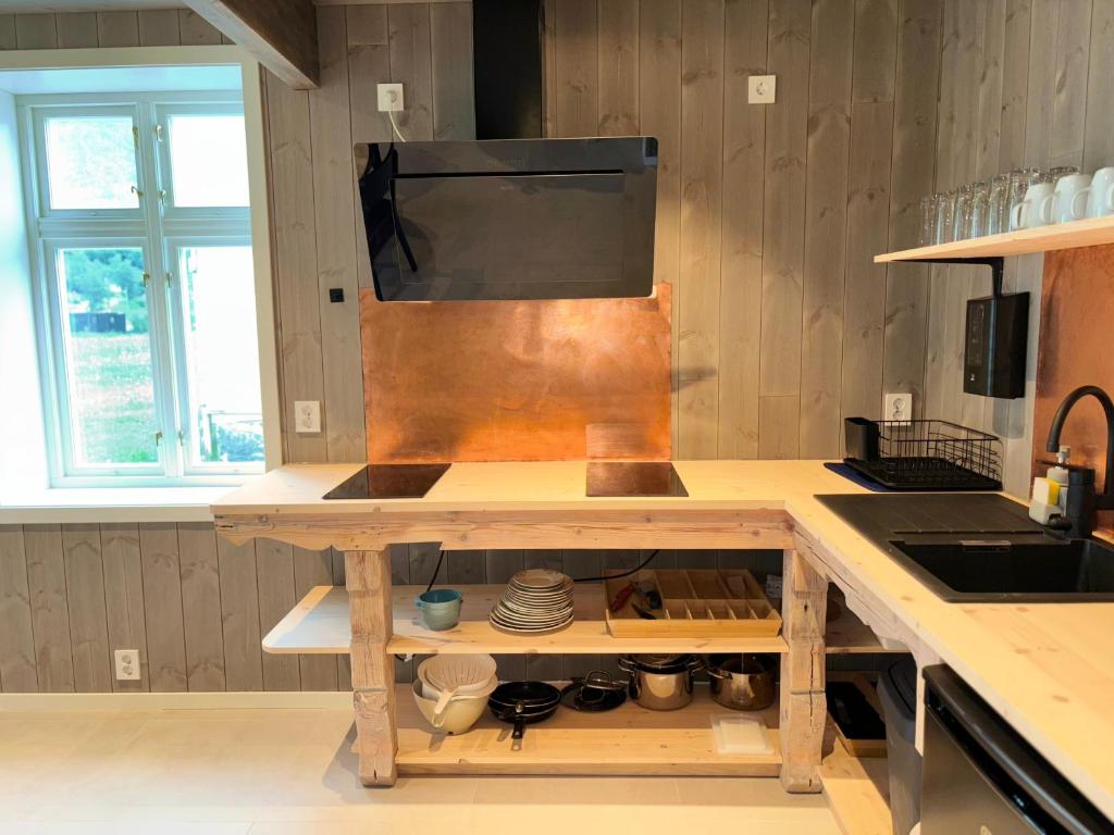 Kuchyň nebo kuchyňský kout v ubytování Brekke Gard Hostel