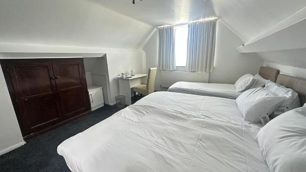 Thai Lanna Inn & Spa Ltd - Chambre Triple Confort Avec Douche