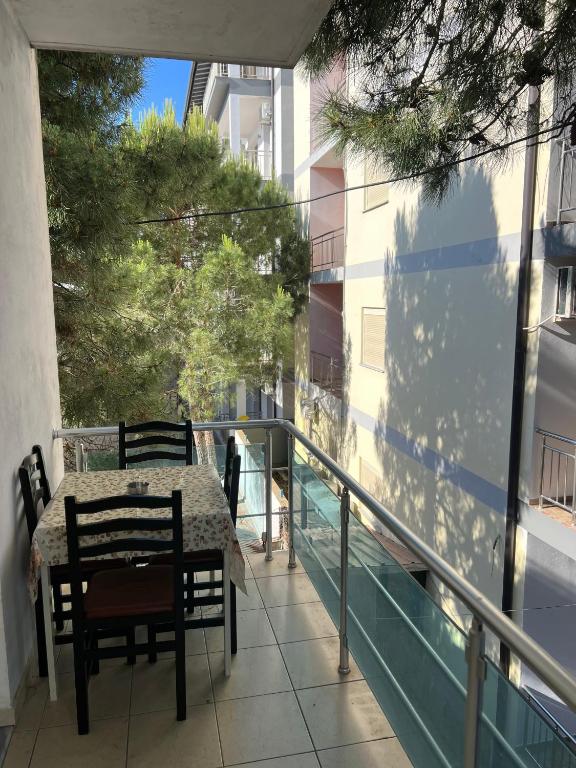 Balkón nebo terasa v ubytování Bar Restorant Hotel “ MANI “