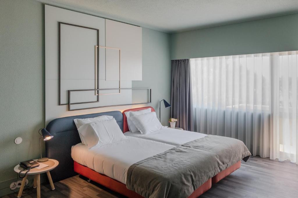 Axis Ofir Beach Resort Hotel - 3