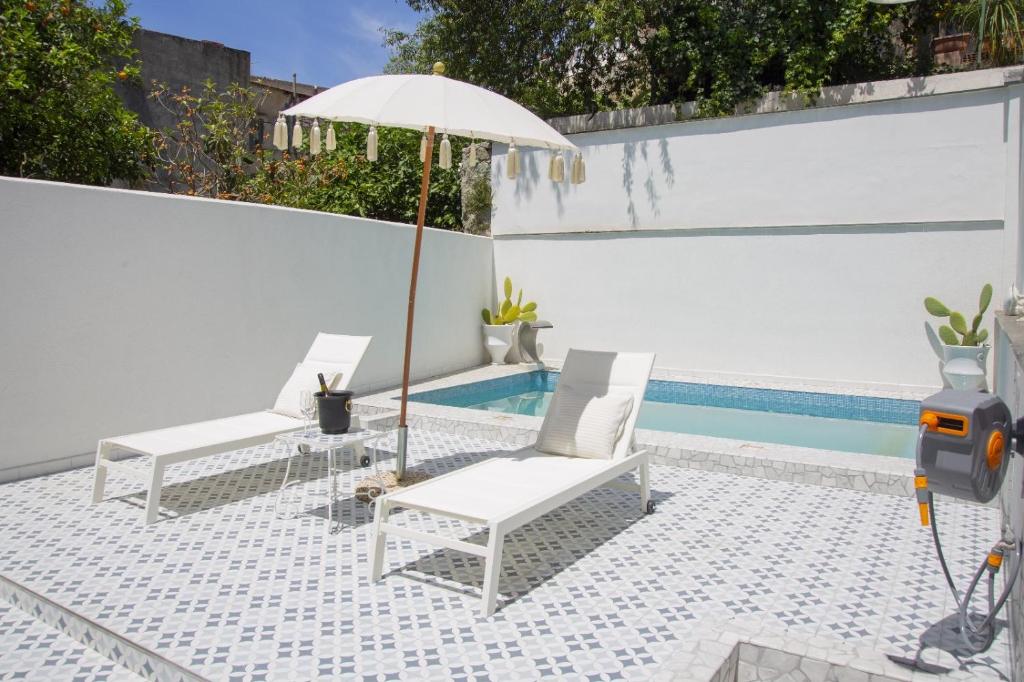 Πισίνα στο ή κοντά στο Queen Suite - Luxury Rooms