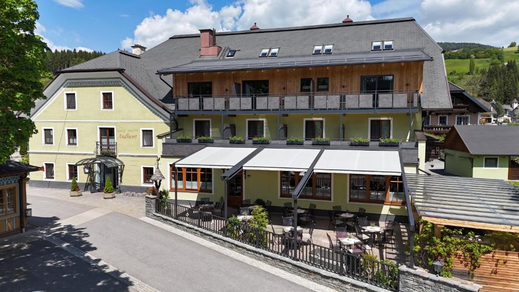 Budova, kde se hotel nachází