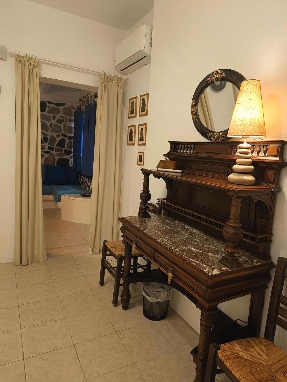 Moschatos Beach House - 7