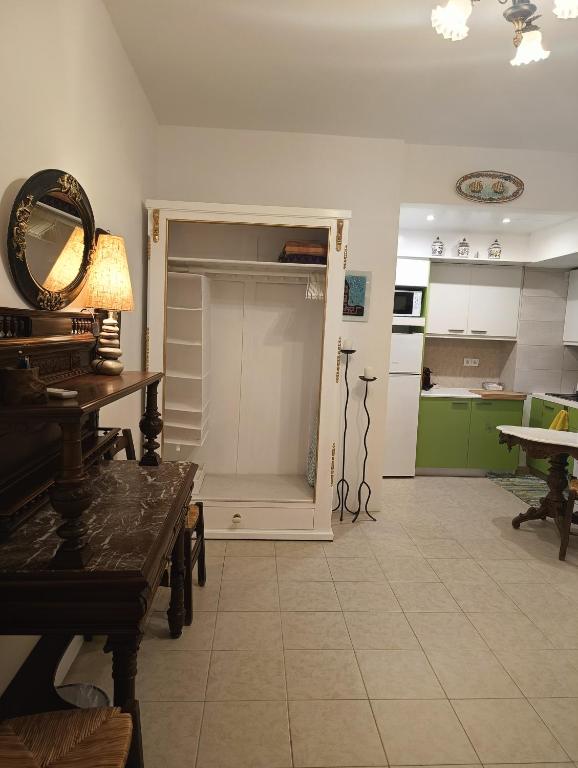 Moschatos Beach House - 10