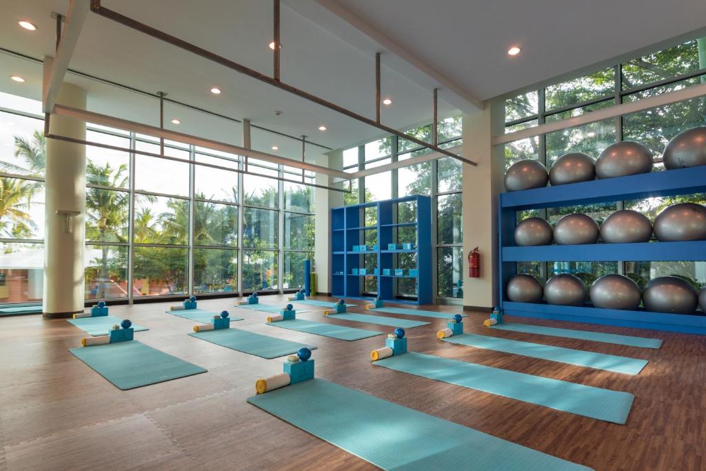 Fitness centrum a/nebo fitness zařízení v ubytování Iberostar Waves Dominicana - All Inclusive