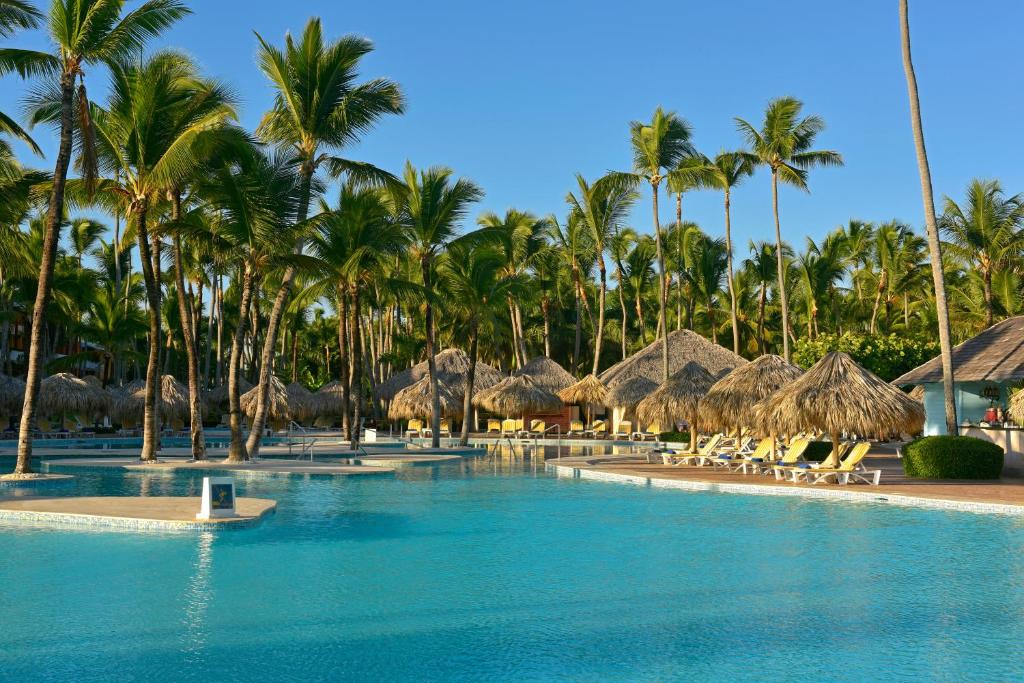 Bazén v ubytování Iberostar Waves Dominicana - All Inclusive nebo v jeho okolí