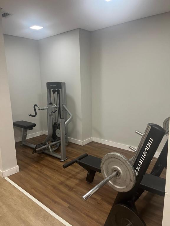 Fitness centrum a/nebo fitness zařízení v ubytování Flat Higienópolis Com Varanda