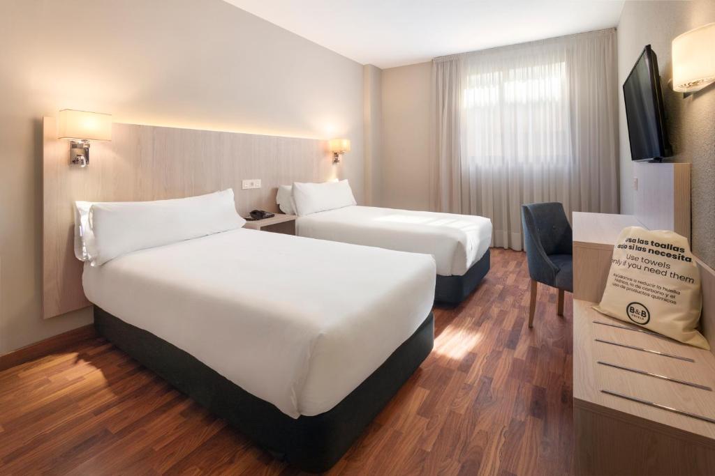 B&B HOTEL Zaragoza Royal - Resim 8