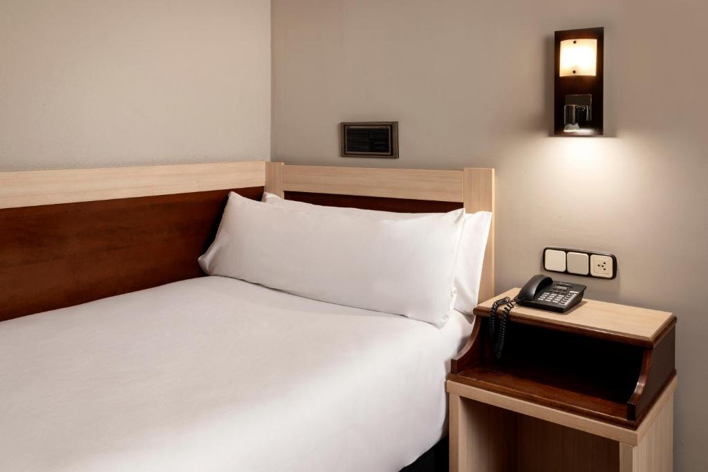 B&B HOTEL Zaragoza Royal - Resim 23