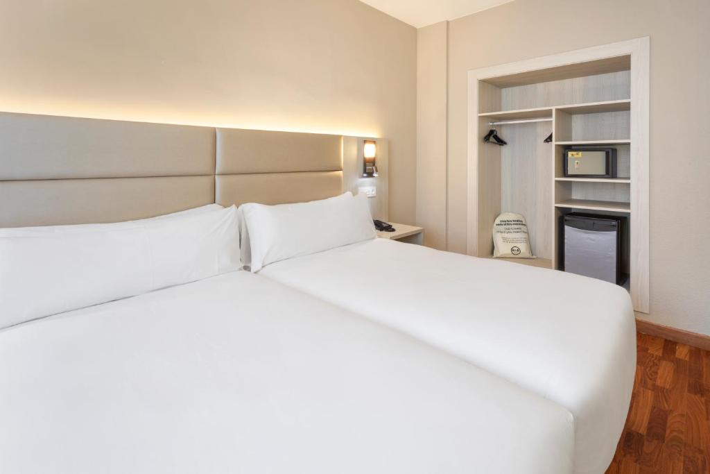 B&B HOTEL Zaragoza Royal - Resim 27