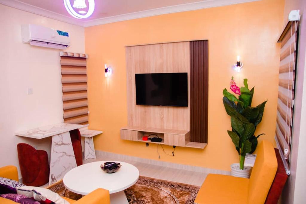 TV a/nebo společenská místnost v ubytování Ddk Apartment