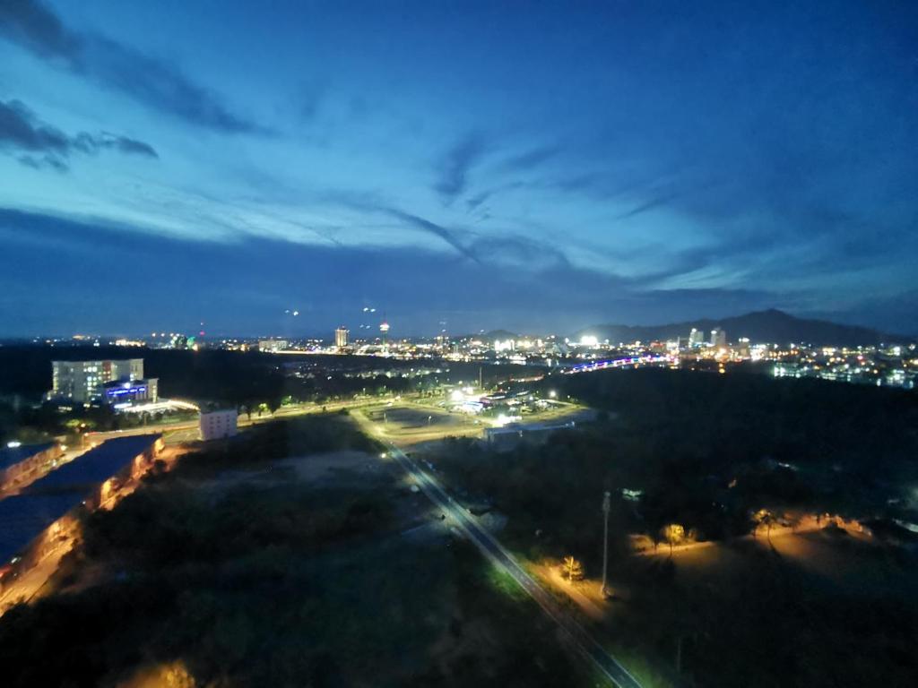 Kuantan Waterfront Seaview With Balcony - 