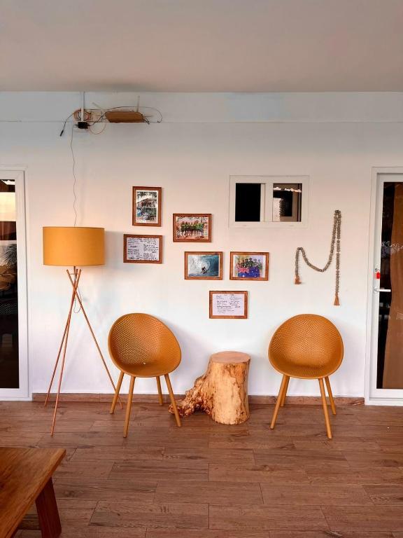 El Tunco Beachfront Surf City Spot