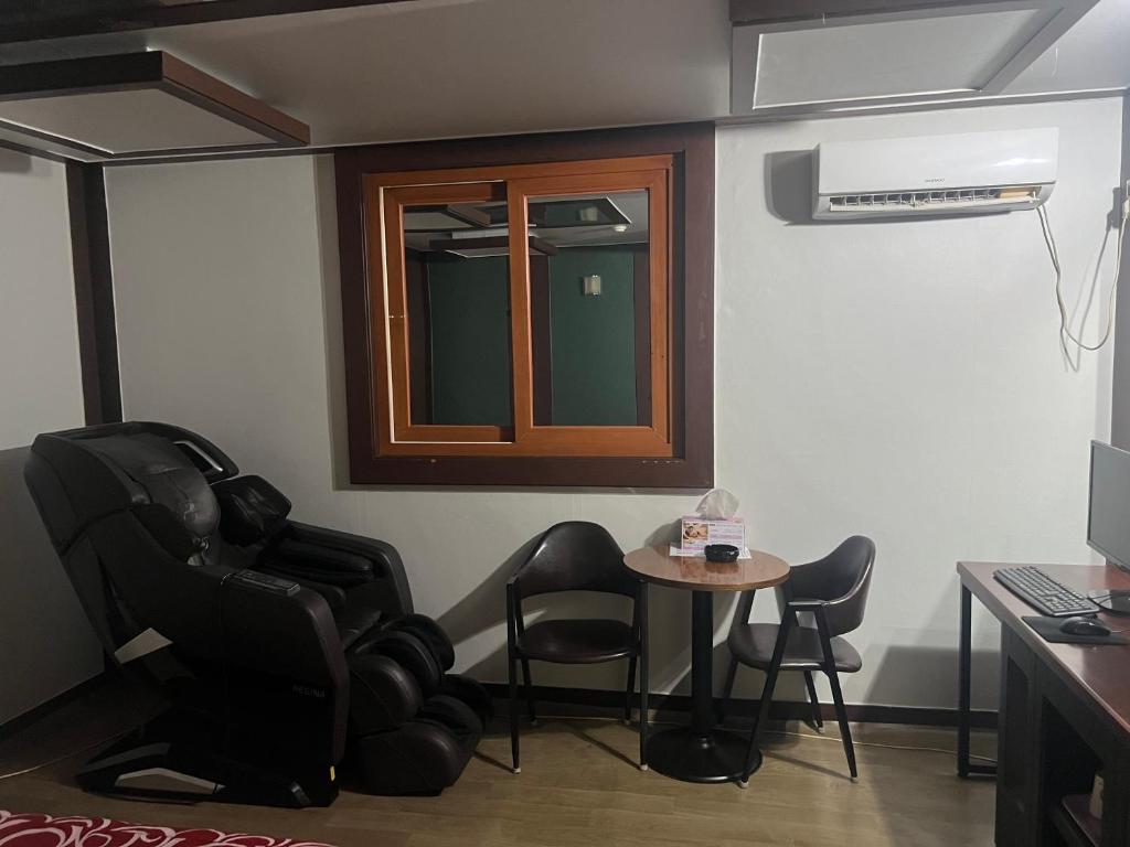 Posezení v ubytování Sisilli Motel