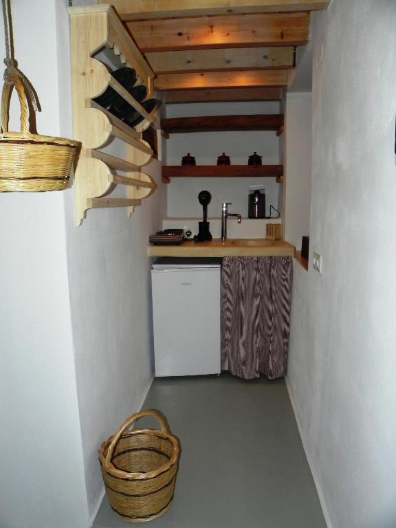 Kuchyňa alebo kuchynka v ubytovaní Lindos Esel Suites