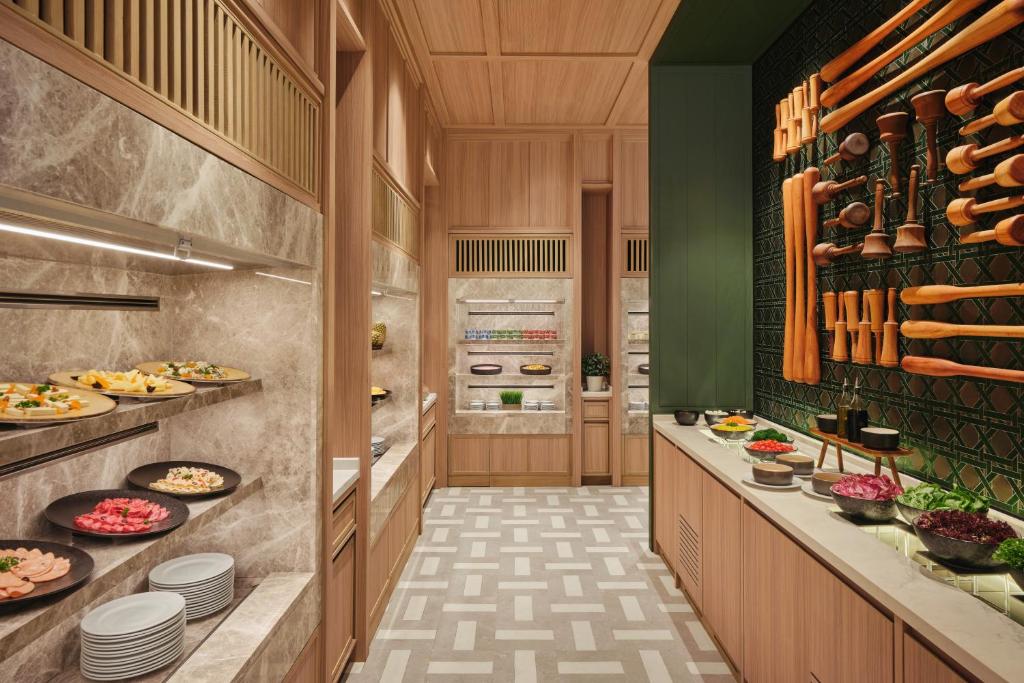 Hilton Hua Hin Resort & Spa - 13