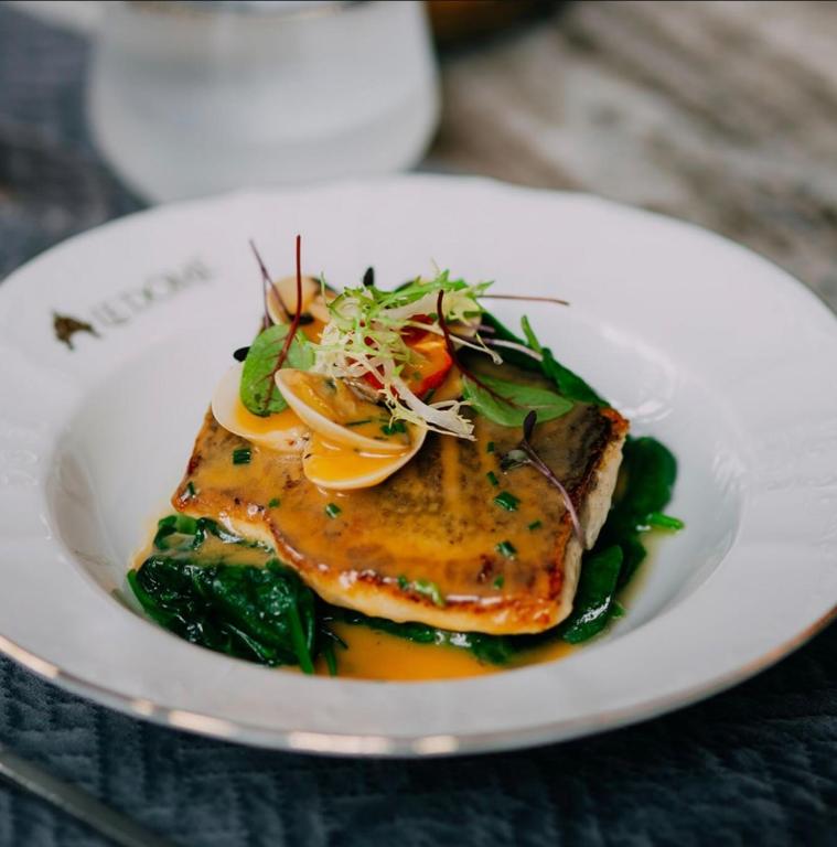 NF Palace Old City Bucharest - Resim 13