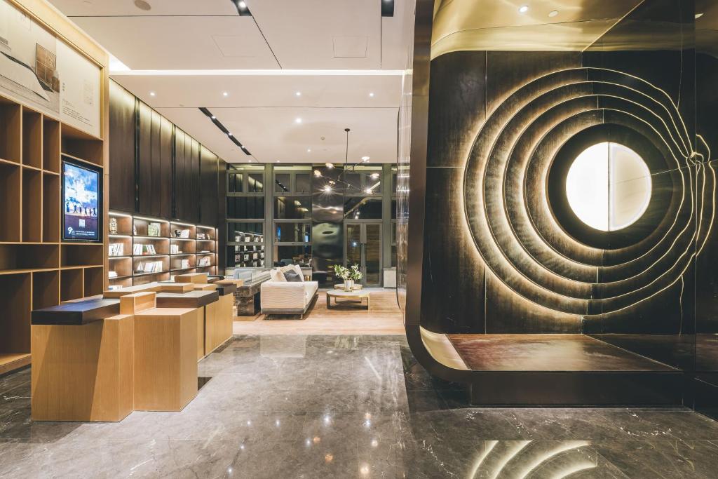 TV a/nebo společenská místnost v ubytování Atour S Hotel Shanghai Xujiahui Tianyaoqiao