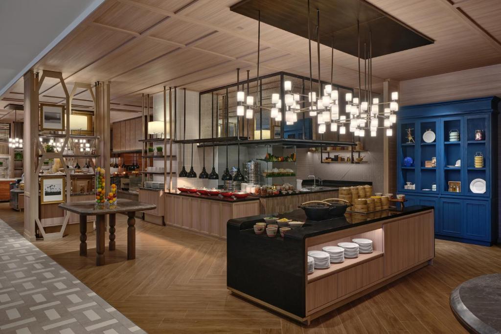 Hilton Hua Hin Resort & Spa - 14