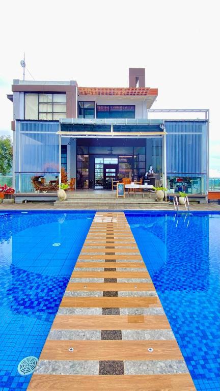 Sundlaugin á De Pointé Resort & Resto eða í nágrenninu