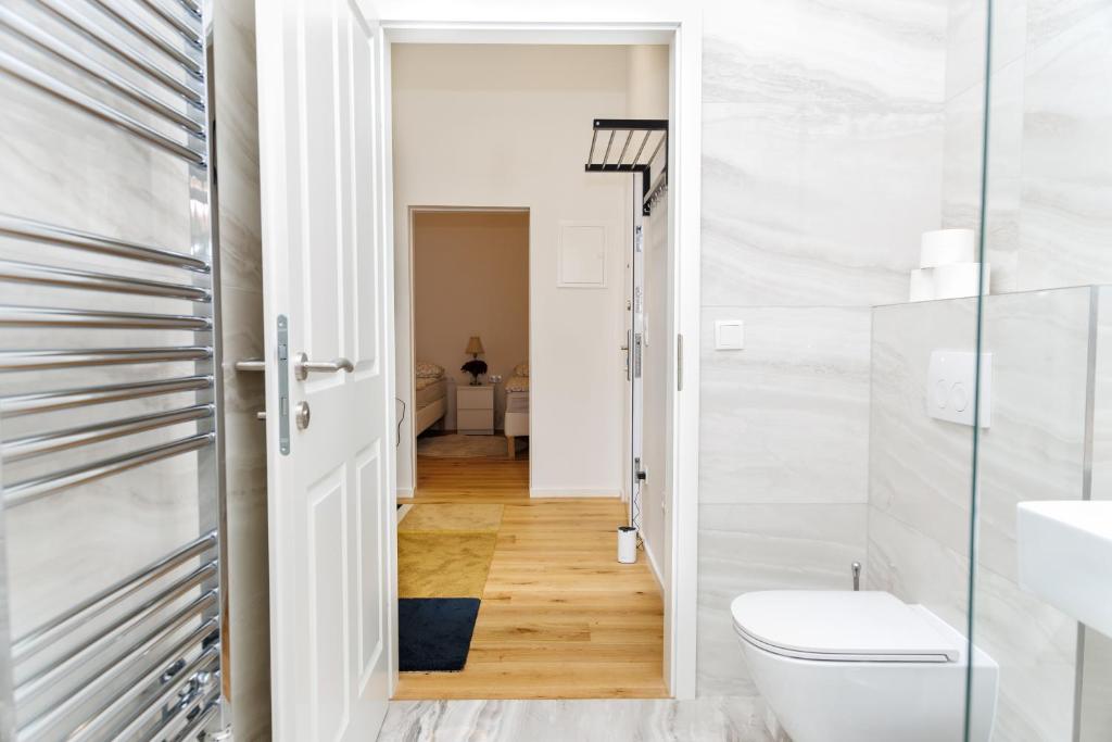 Top Apart close to city center - 17