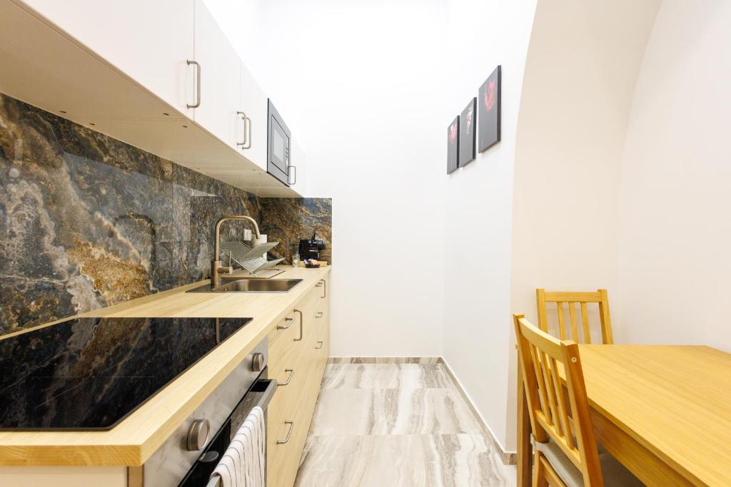 Top Apart close to city center - 19