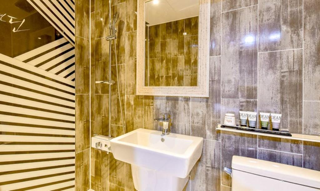 Changwon Dean Hotel - Deluxe-Zweibettzimmer