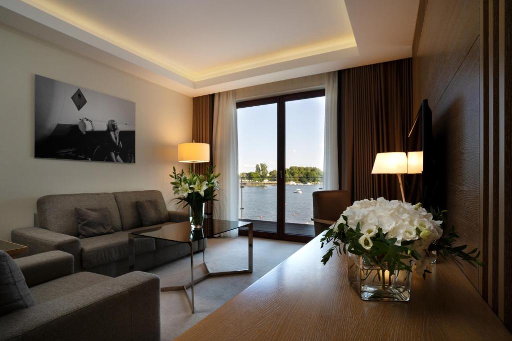 Posedenie v ubytovaní Tiffi Boutique Hotel