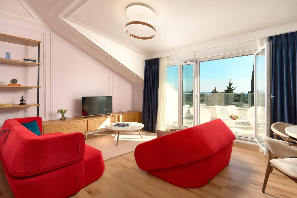 Televiisor ja/või meelelahutuskeskus majutusasutuses Luxury Apartments Villa Klara