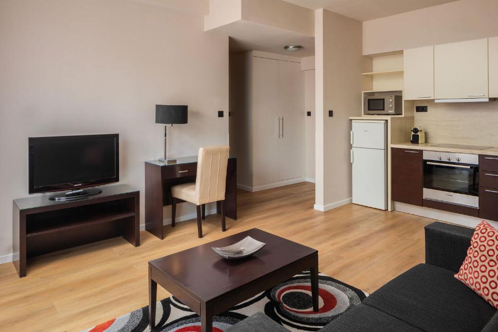 Escala Hotel & Suites - Resim 12