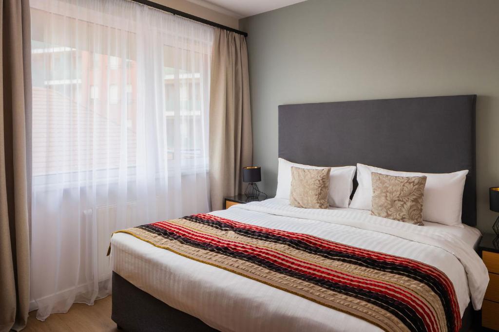 Escala Hotel & Suites - Resim 11