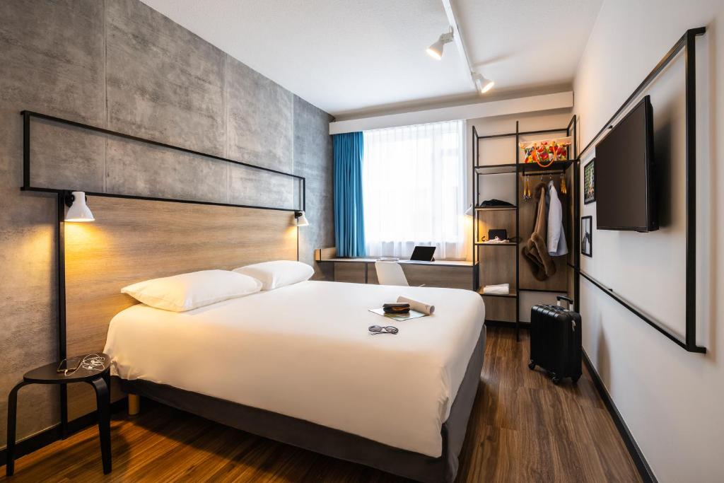 Postel nebo postele na pokoji v ubytování Ibis Namur Centre