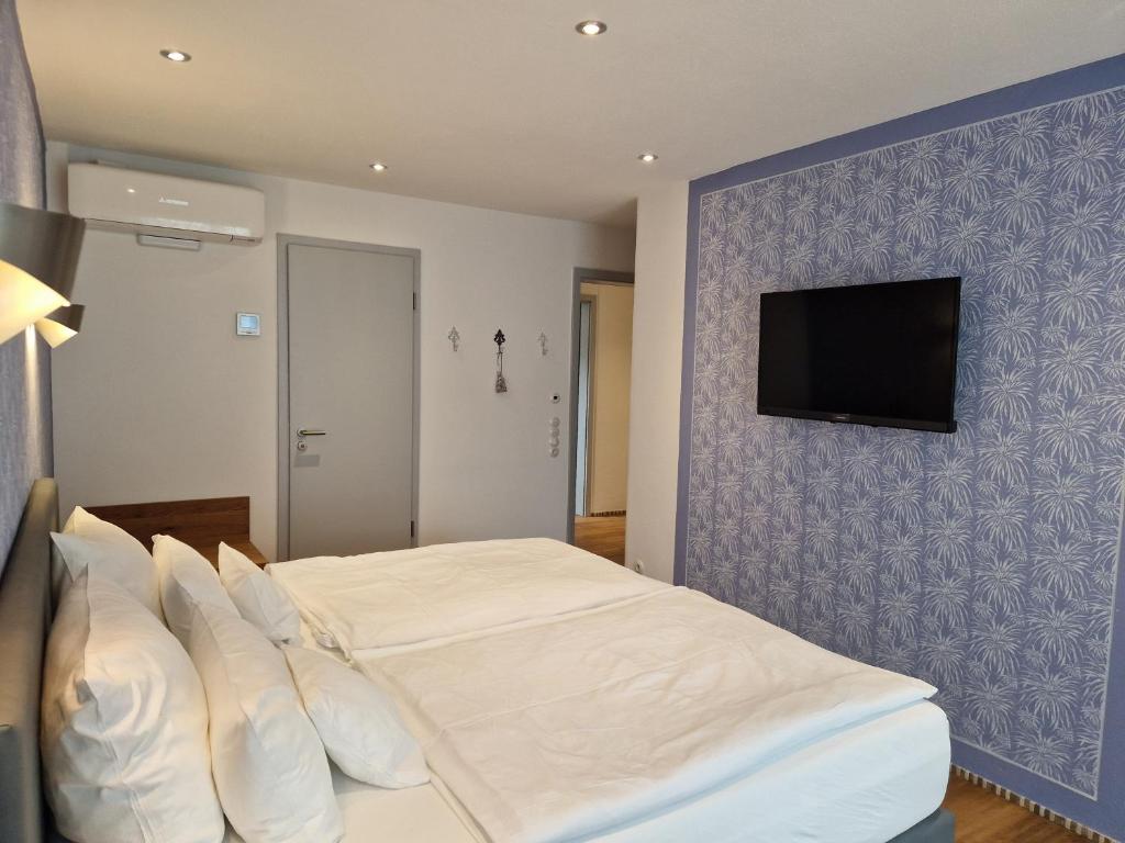 Luisenhof - One-Bedroom Family Apartment