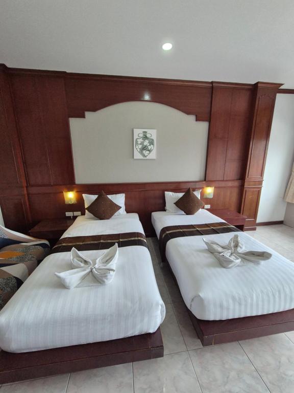 
Deluxe Twin Room with Balcony
