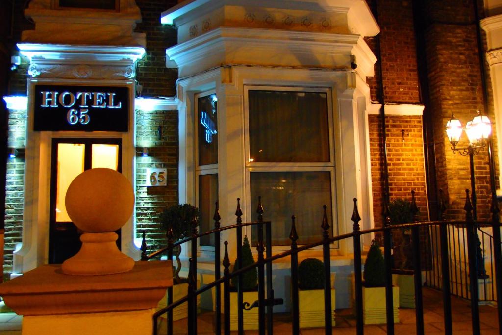 Hotel 65 - Resim 9