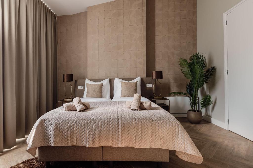 Photo inspiration: Fresh Look at New High End Suite W WiFi In Lovely And Safe