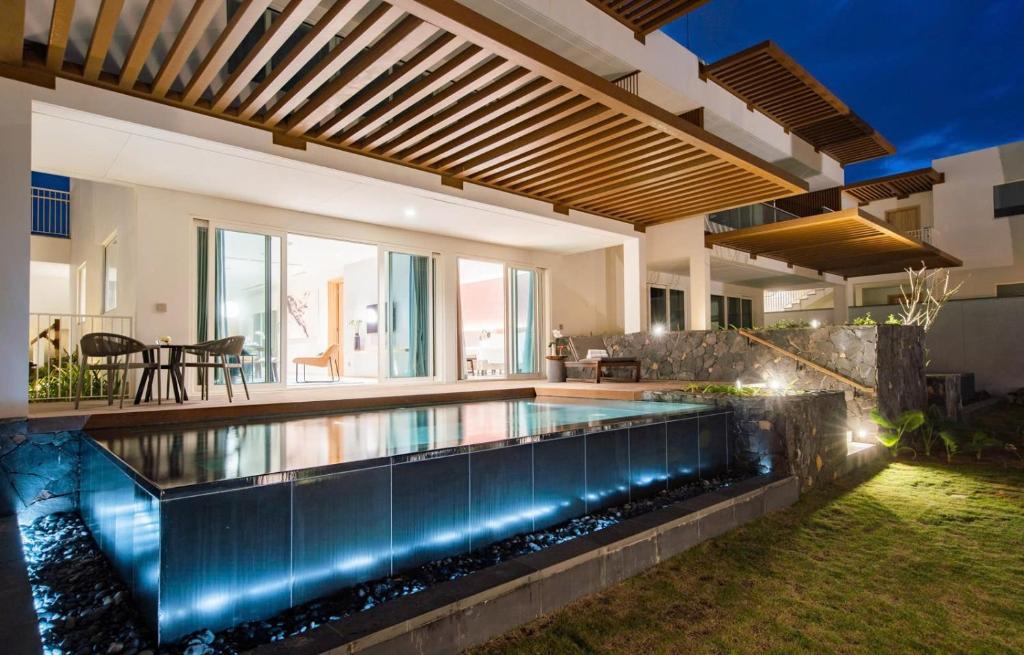3 Bedrooms Villa, Private Pool, Ocean View - King Beds