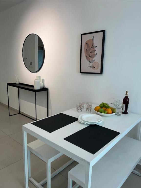 Fotografie z fotogalerie ubytování Sunset suite - step from the beach v destinaci Aškelon