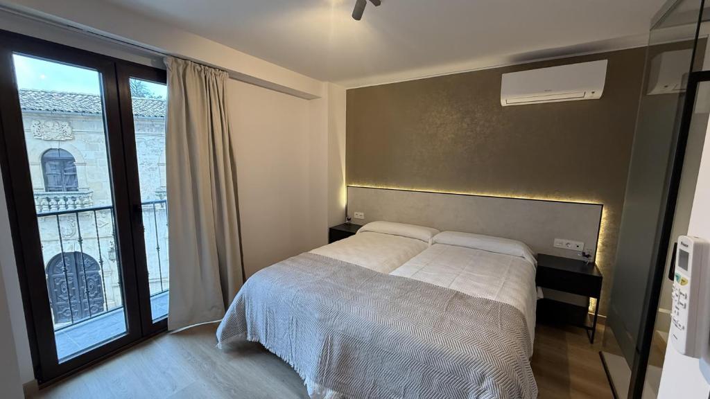 HOSTAL BOUTIQUE CAZORLA BAKERY - Double Room With Balcony