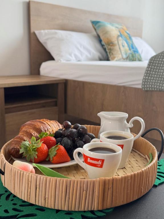 Φαγητό σε αυτό το διαμέρισμα ή κάπου εκεί κοντά