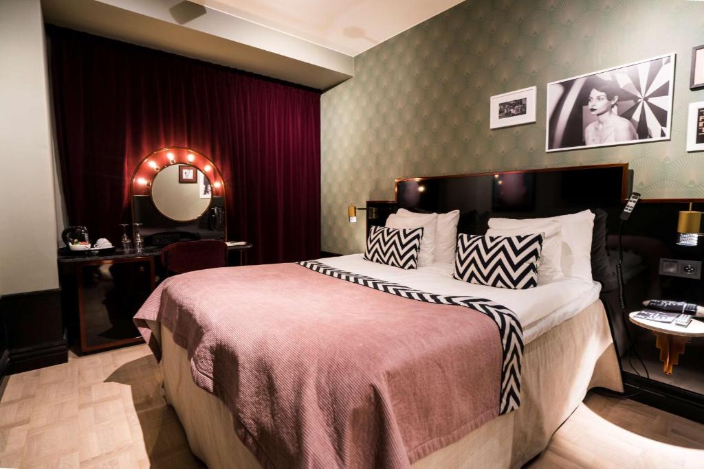 
Classic Double Room without Window
