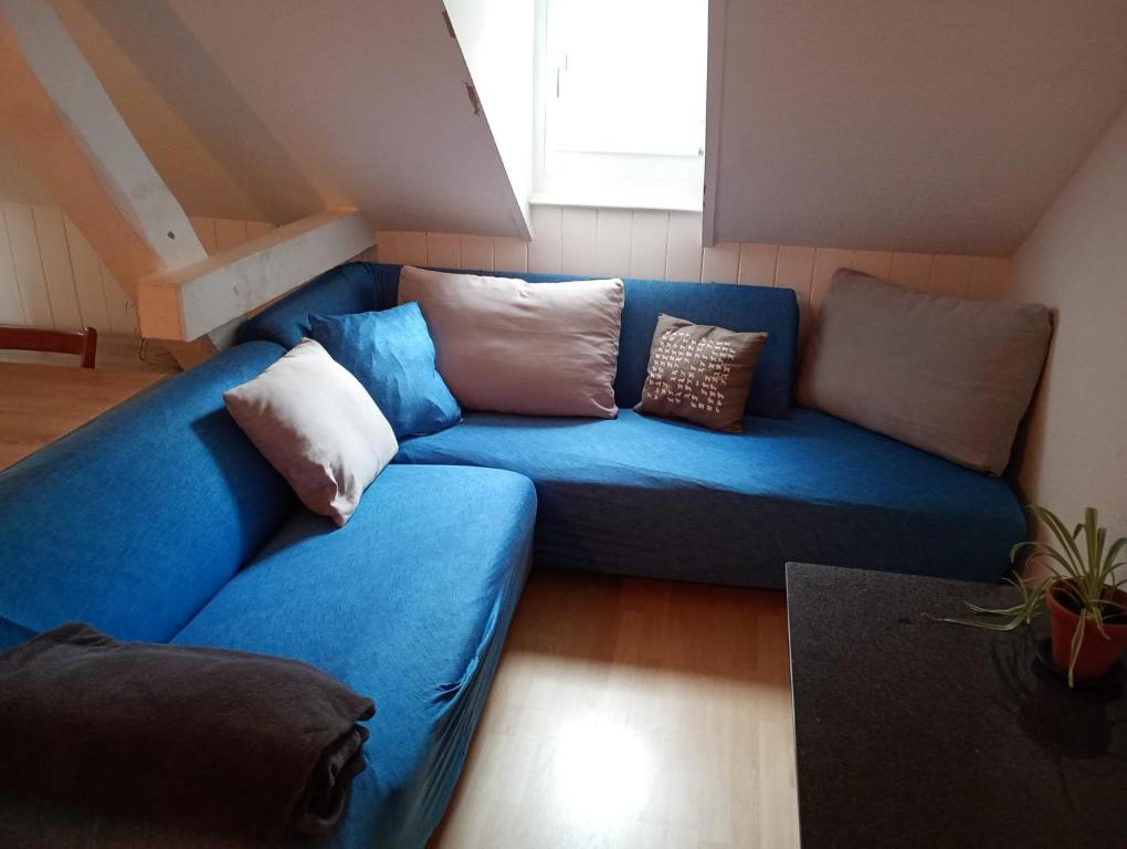 Gemütliches Dach-Zimmer - Resim 3