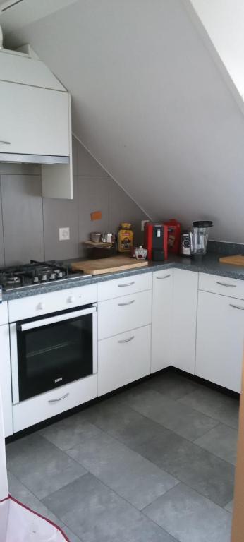 Gemütliches Dach-Zimmer - Resim 4